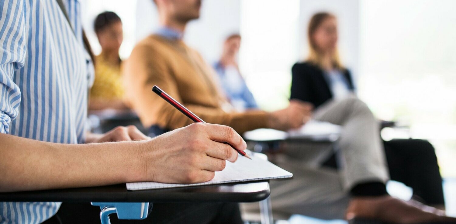 <span style="font-weight: bold;">Обучение</span>